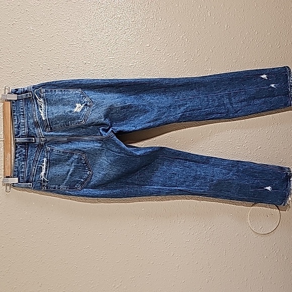 Abercrombie and Fitch The High Rise Mom Jean - Picture 5 of 6